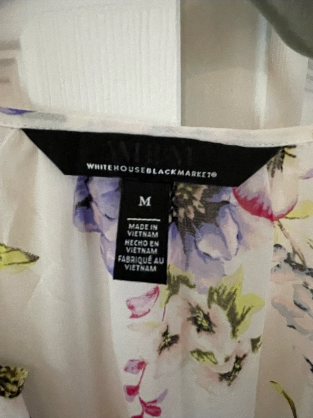 White House Black Market Floral Sheer V-Neck Blouse in White and Black - Picture 3 of 3